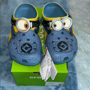 Women’s or men’s Minion-Theme Blue Slip-On Crocs NWT